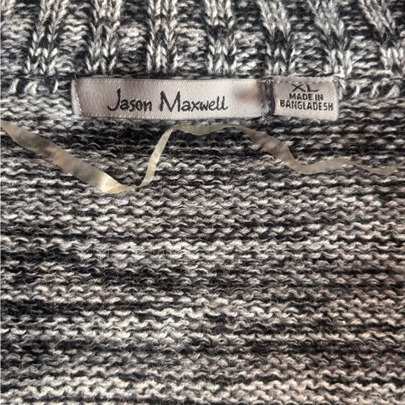 Jason Maxwell Sweater XL Black & White great condition. Pullover. V neck. - Picture 3 of 6